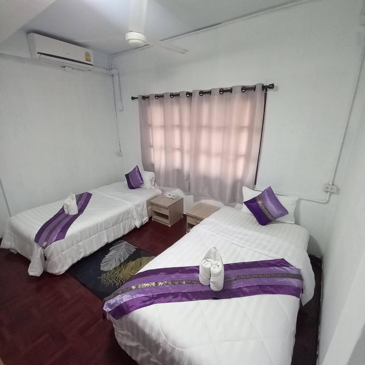 Auberge de jeunesse Chiangmai First House & Tour *