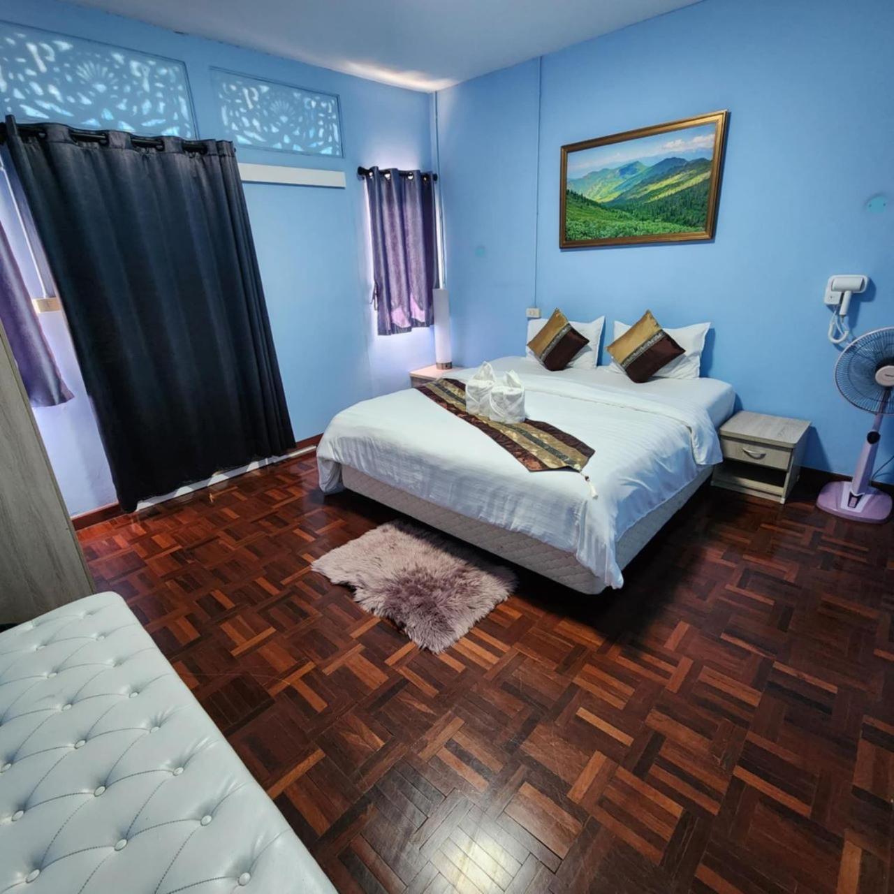Chiangmai First House & Tour Auberge de jeunesse *